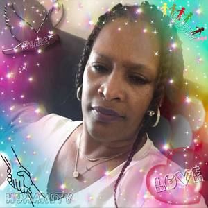 Meet your Posher, Lena